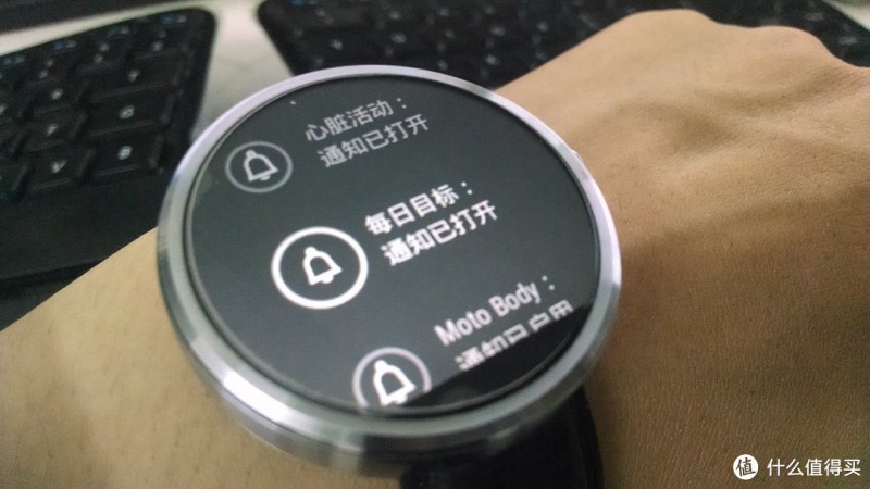 Moto 360 搭载 Duwear 智能手表系统体验